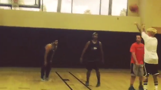 Justin Bieber Submits Yet Another Shamefully Staged Basketball Highlight